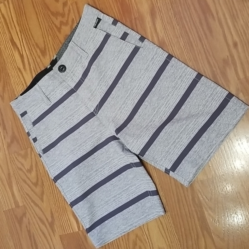 Volcom shorts size 27